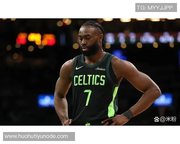 杰伦布朗称赞蒂尔曼表现出色末节发挥堪称现象级的全能球员 杰伦布朗称赞蒂尔曼表现出色末节发挥堪称现象级的全能球员