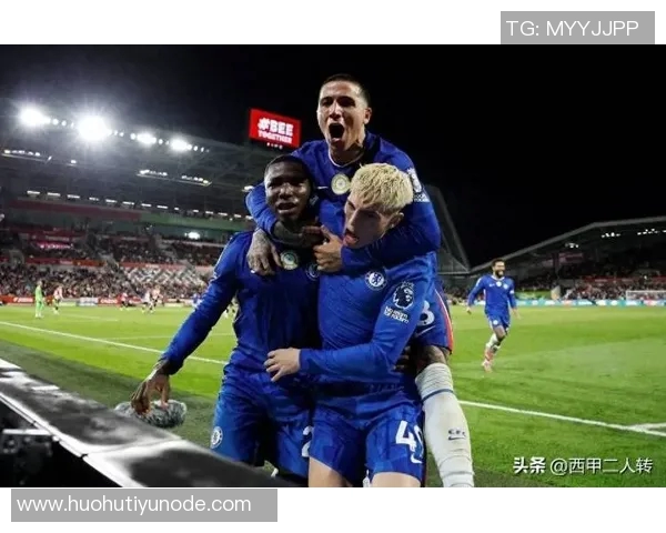 恩佐与加纳乔共同探讨切尔西圣诞慈善活动的足球团结力量 恩佐与加纳乔共同探讨切尔西圣诞慈善活动的足球团结力量